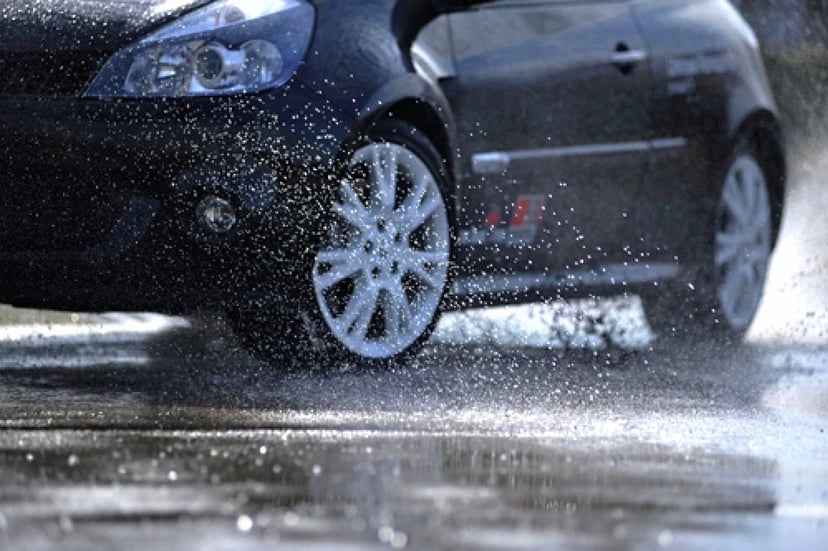 The Motorist Guide To Aquaplaning What It Is And How The Driver Should Handle It